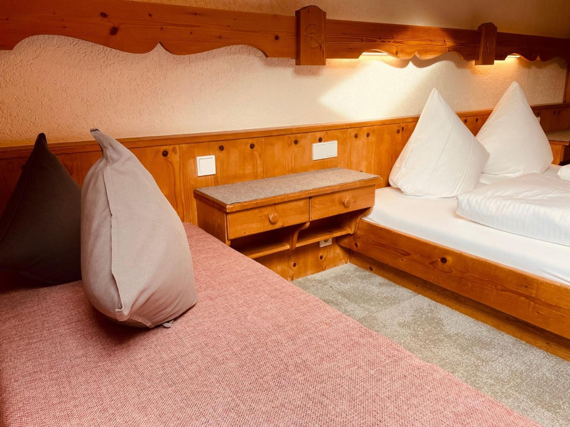 Gaestehaus Holl Schattwald Esterno foto